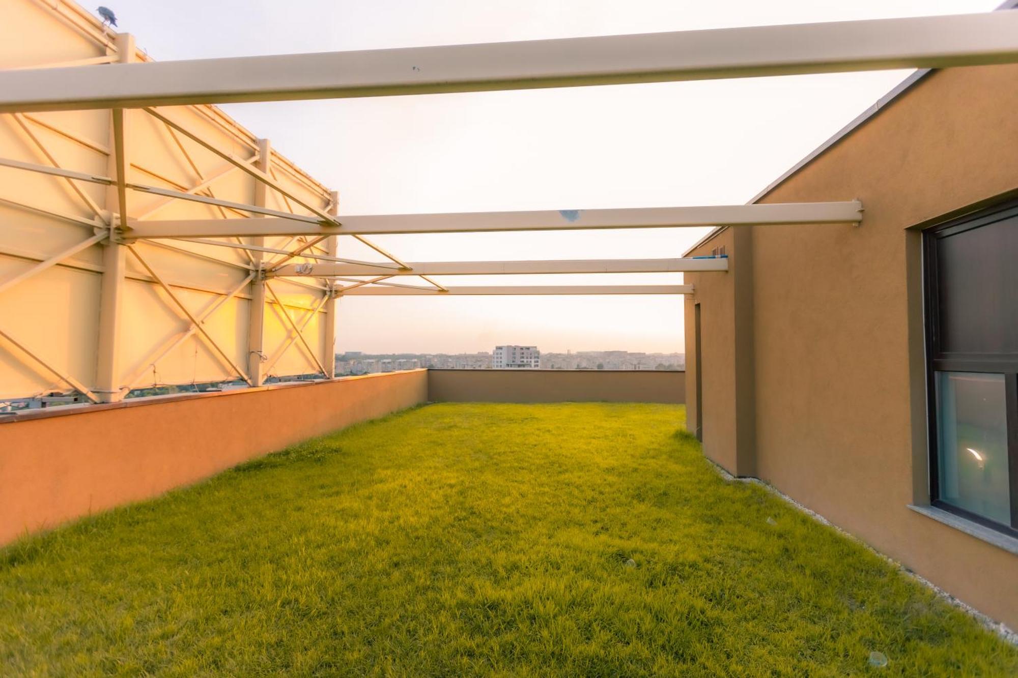 Sunset Apartment - Central Apt With Rooftop Garden Bükreş Dış mekan fotoğraf